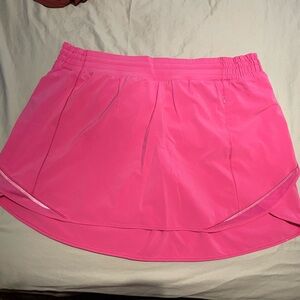 Lululemon Hotty Hot HR Skort - size 18 - sonic pink